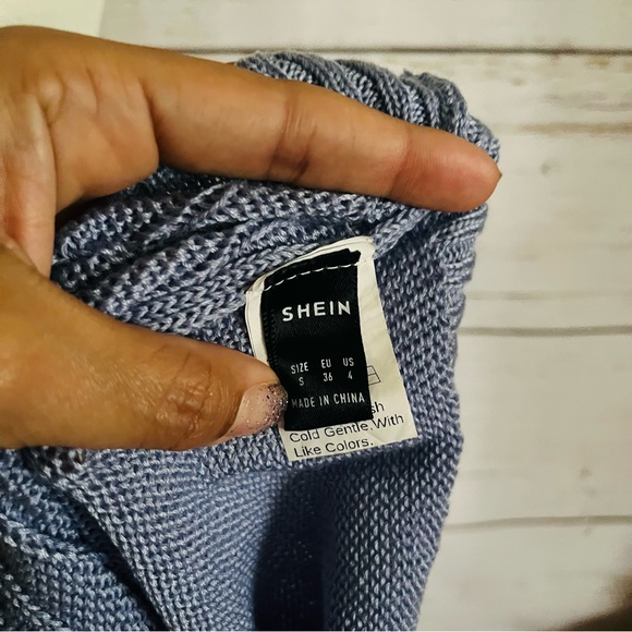 Cable Knit Sweater Vest - Picture 5 of 6